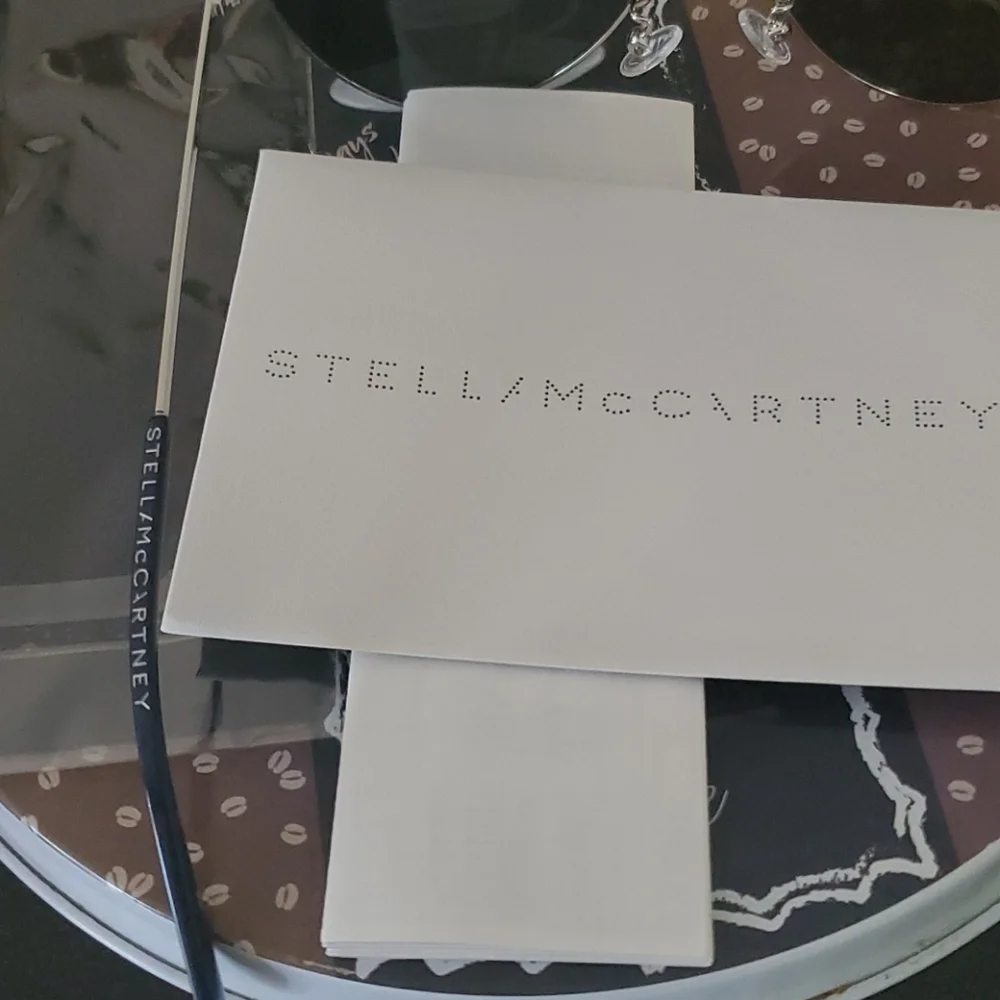 - Stella Mccarthy hp  gorgeous aviator glasses polarized
